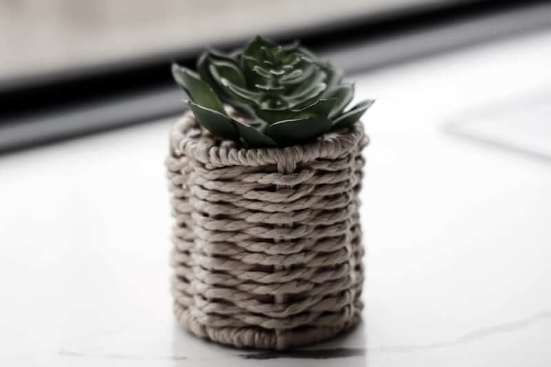 knit-wrapped glass vase DIY home decor idea