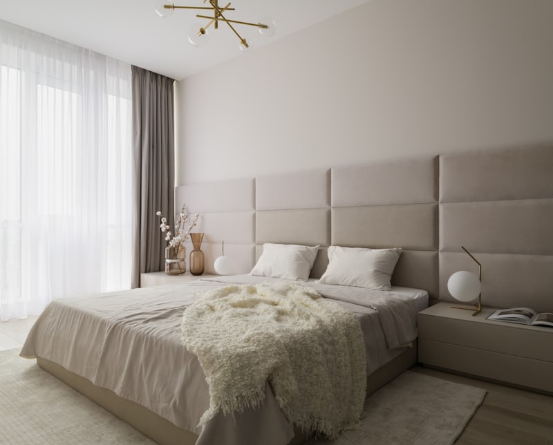 Neutral budget-friendly bedroom decor to look high-end on a budget